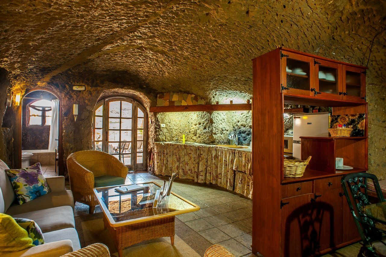 Casa Cueva El Mimo